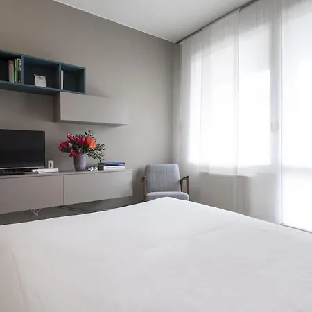 Apartament Contempora - Elvezia Park - Overlooking The Park - E14 *