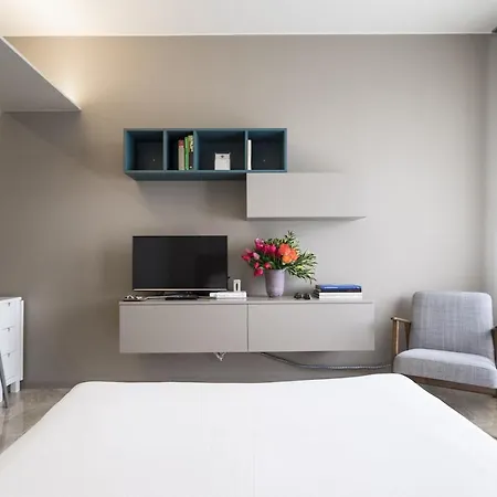 Contempora - Elvezia 8 - E14 Milão